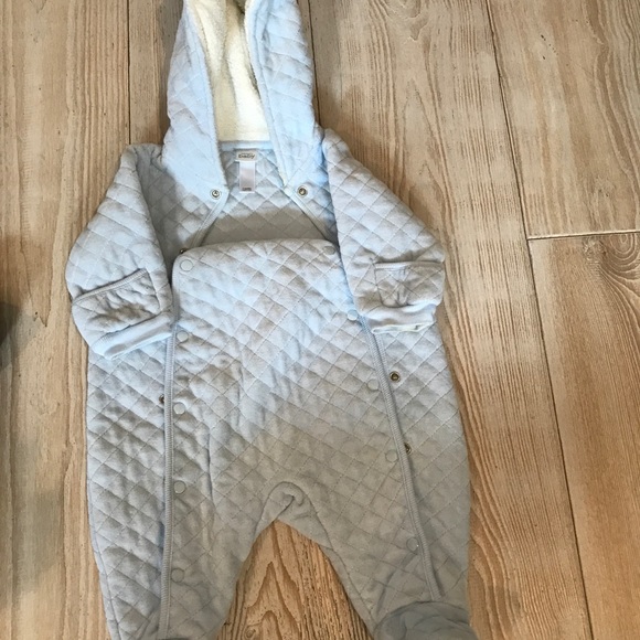 Size 0-3 months clothes - Picture 3 of 8